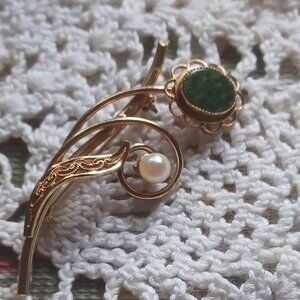 Vintage "AMCO" 14K GF "Jade type" Floral Brooch